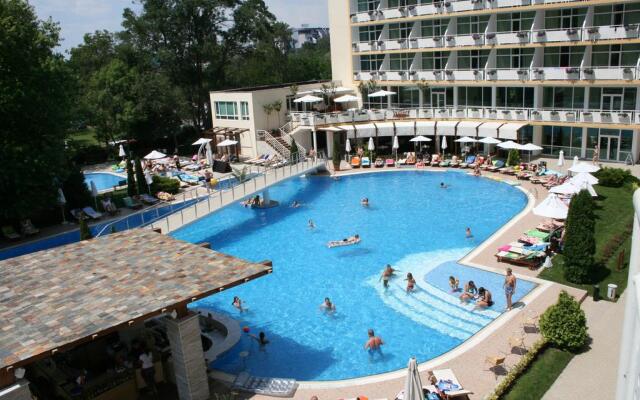 Grand Hotel Oasis