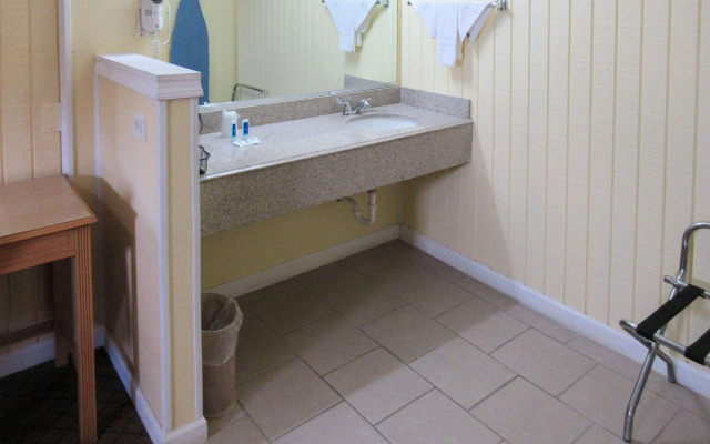 Rodeway Inn Kansas City Downtown Area