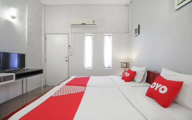Rajata Hotel