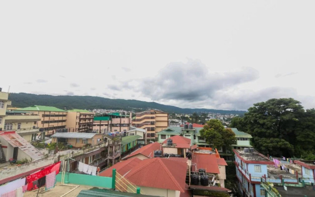 OYO 18330 Stay At Jo's Guest House