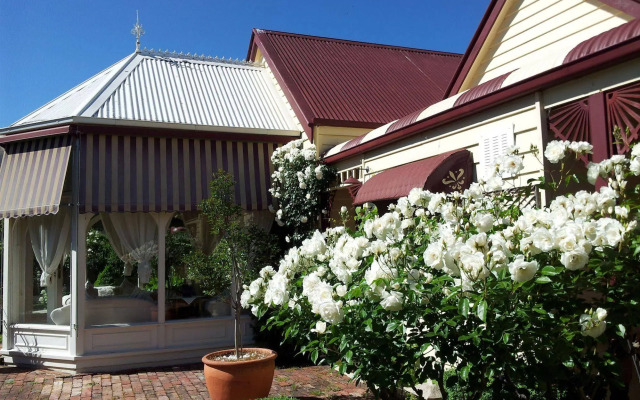 Barnsley House Bed and Breakfast
