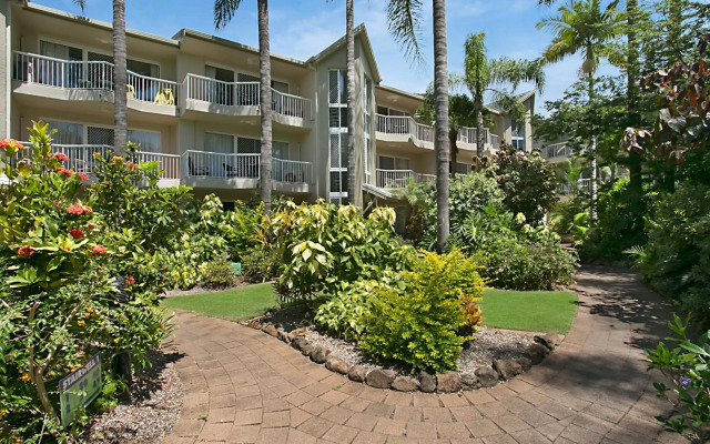 Mari Court Resort