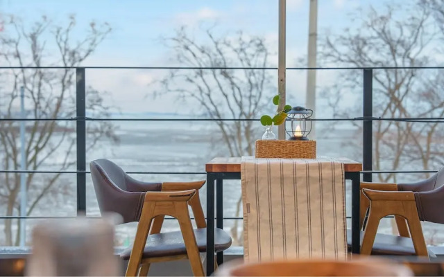 Yeongheungdo Sunset Spa Pension