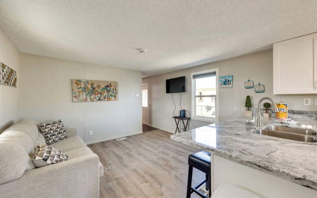 8 Mi to Laughlin Riverwalk: Waterfront Retreat