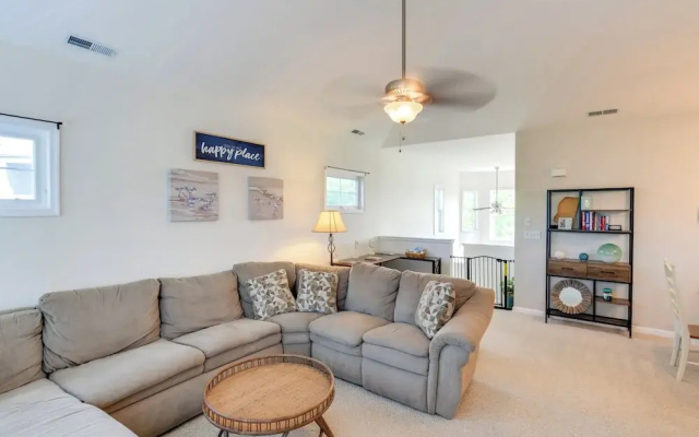 4 Mi to Beach: Lewes Townhome w/ Ping-pong Table