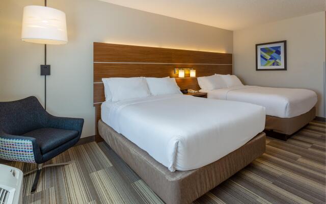 Holiday Inn Express & Suites Vandalia, an IHG Hotel