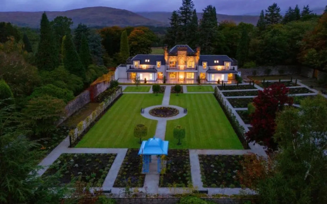 Inverlochy Castle