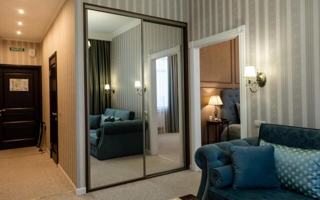 Center Hotel
