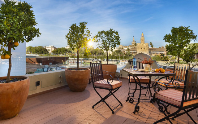 Casa de Triana Luxury Suites by Casa del Poeta