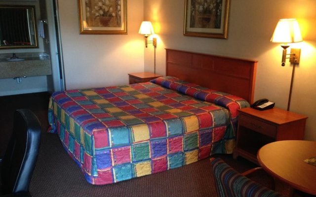 University Inn and Suites