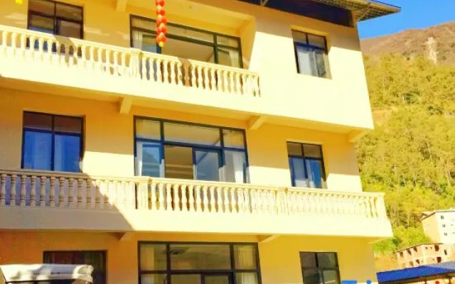Yunong Hot Spring Courtyard Homestay (Hailuogou Glacier Forest Park Branch) – Exterior – Luding