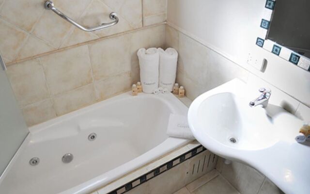 Careyes Aparts & Spa