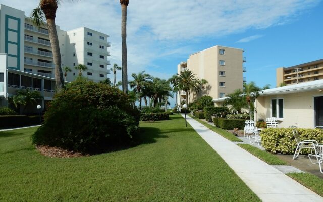 Jamaica Royale 007 - 1 Br Condo