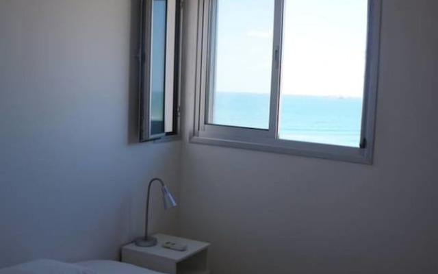 Luxury Apartment On The Beach