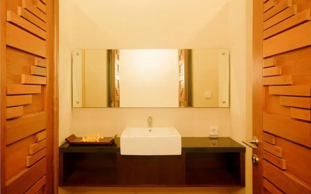 The Green Zhurga Suites
