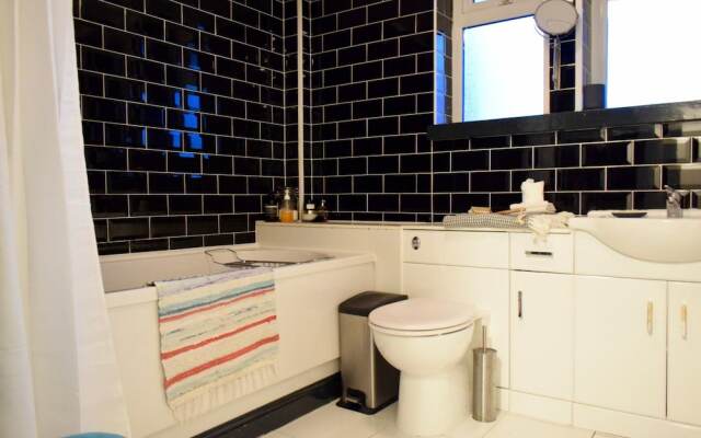 2 Bedroom Flat in West London