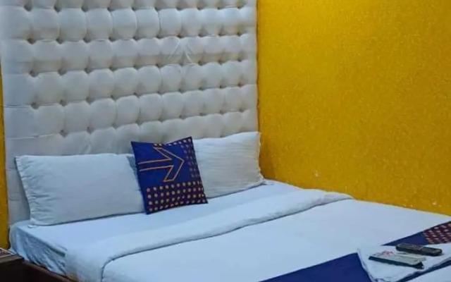 OYO 80898 The Om Sai Residency