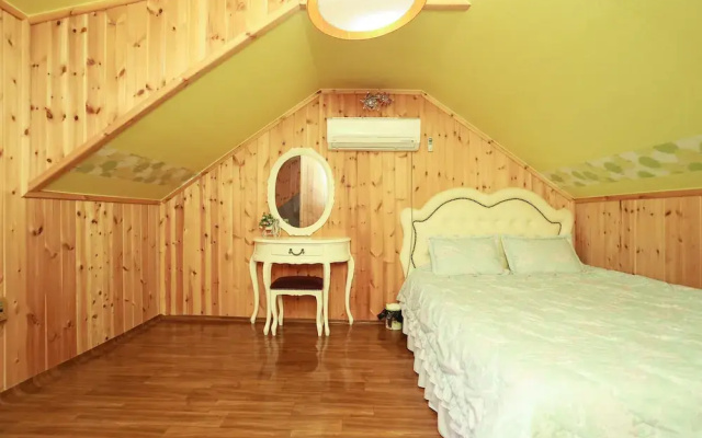Fulnaeum House Pension