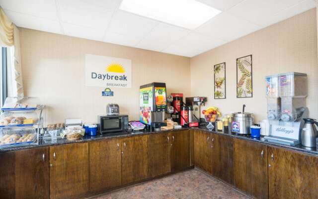 Days Inn by Wyndham Asheville Downtown North