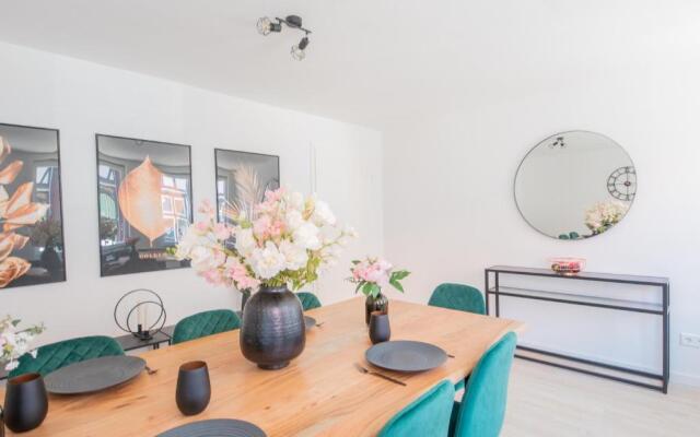 EUPHORAS - Haus mit 4 Schlafzimmern und Hinterhof