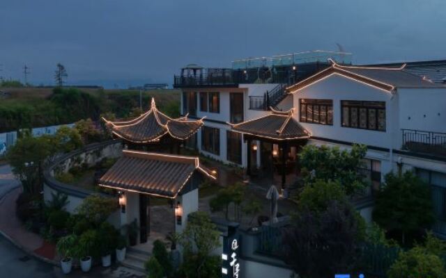 Qianxun Hot Spring Courtyard Hotel