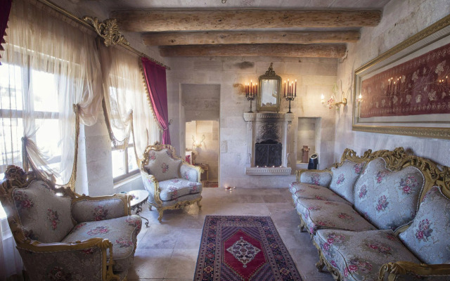 Elika Cave Suites & Spa