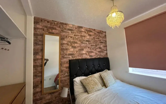 Stunning 1 Bedroom Apartment in Dagenham