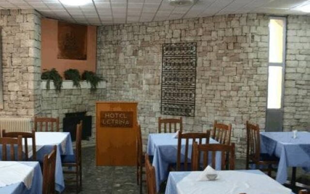 Hotel Letrina