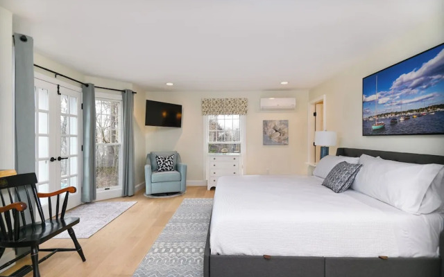 Harbor View Cozy Retreat for 2