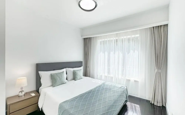 Shanghai West Nanjing RD 3Bed 1Min Metro