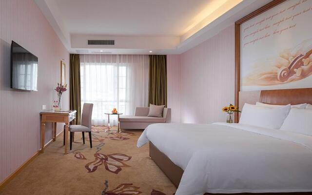 Vienna Hotel Kunming Yunda West Road Xiaodong Village Metro Station