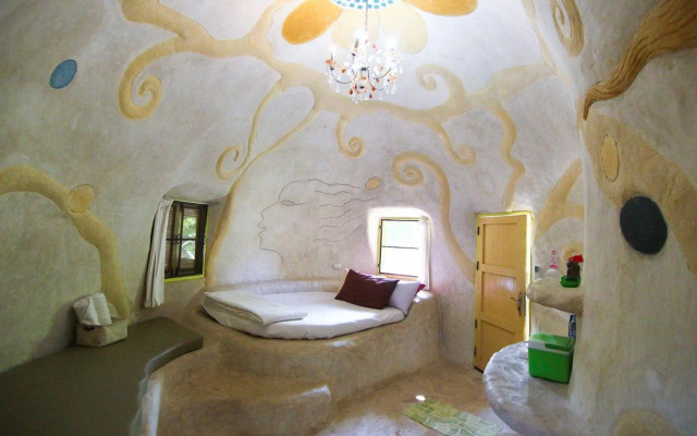 Naidee Sculptured Huts
