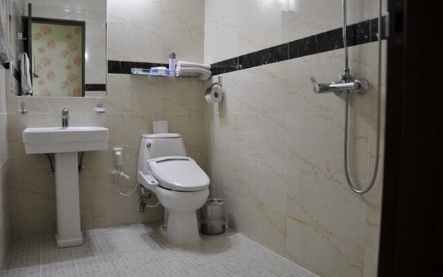 Tourist Hotel Masters