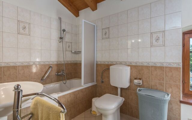 Stone Holiday House With a Spacious Yard and Private Pool