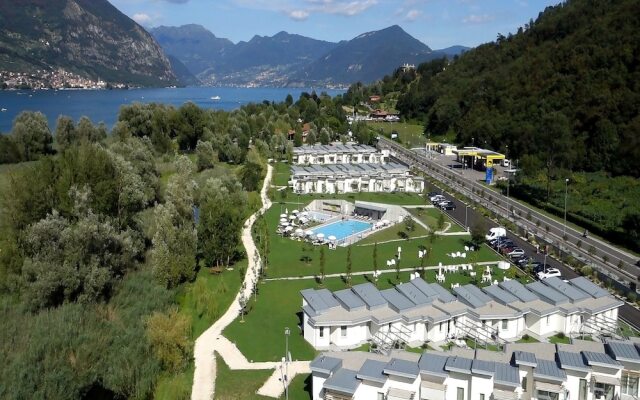 New Residence by Lake Iseo, Surrounded by Green