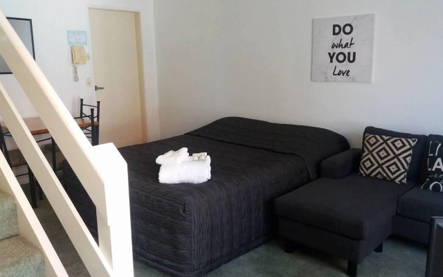 Baden Lodge Motel