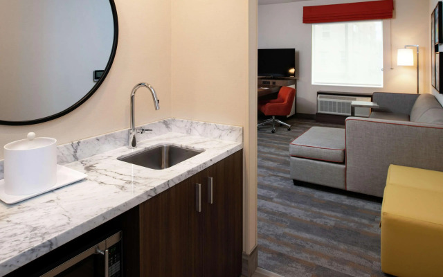 Hampton Inn & Suites Buena Park