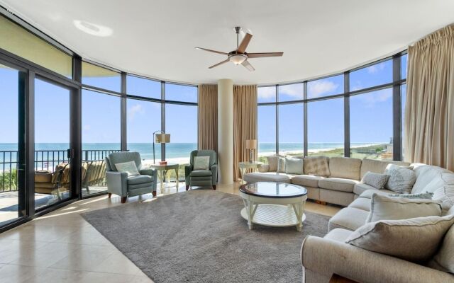 Capri 202 + Free Seasonal Beach Service