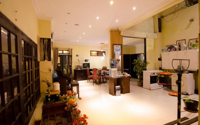 Hotel Salon Fora & Cafe