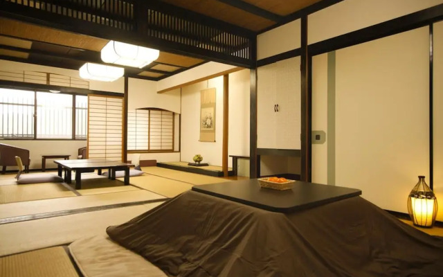 Yamashiro Onsen Ryokan Tatami