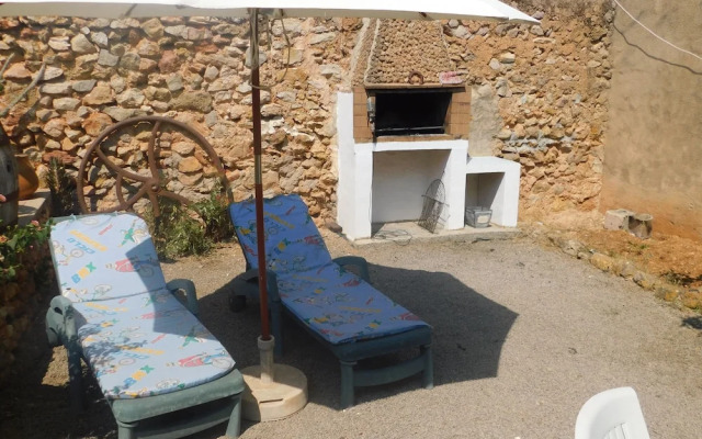 Spacious Villa Ideal Families and Groups