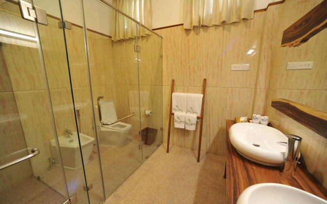 Myitkyina Plam Spring Resort Hotel