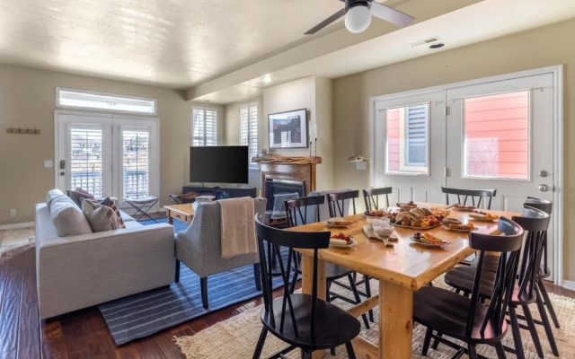 Woodside Ave in Park City