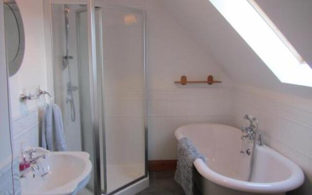 Seafar Guest Rooms