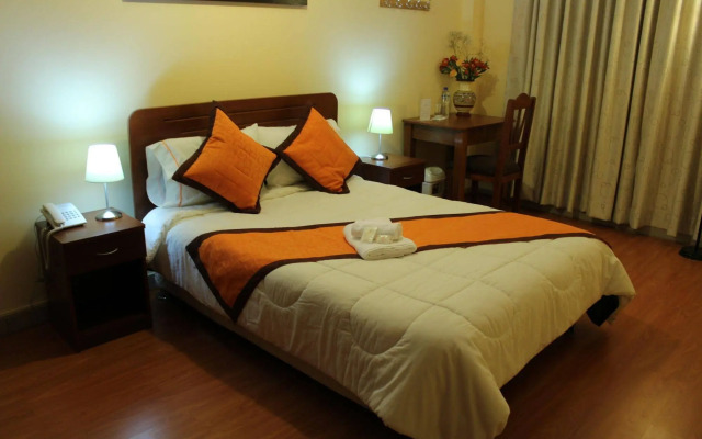 Yuraq Hotel