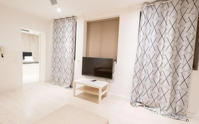 Apartamentos Day Madrid MOLINO Centro Gran Via Sol Malasaña