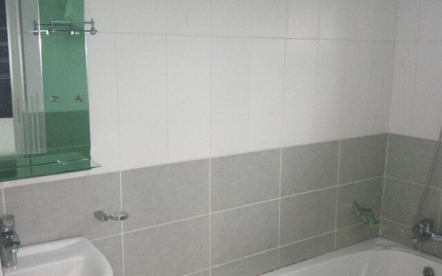 Orchid Suite & Apartment