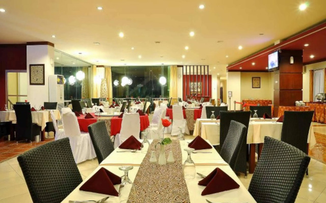 Grand Tryas Hotel