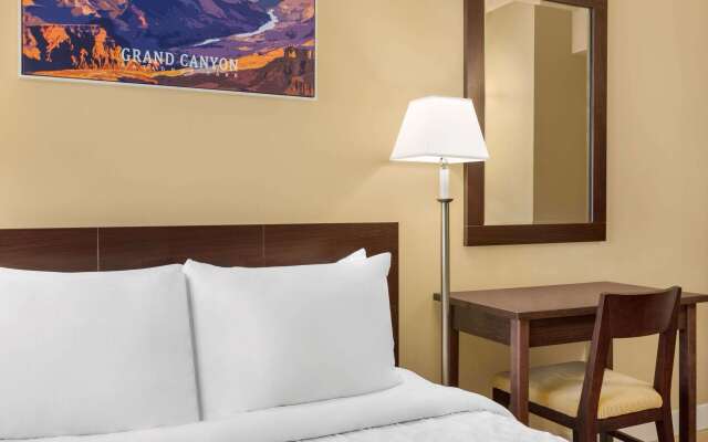 Travelodge by Wyndham Presidio San Francisco