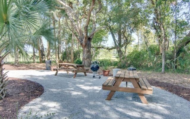 Bay Pointe 2137 by RedAwning